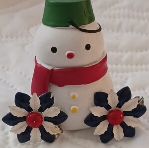 Vtg Red White Blue Enamel Flower Clip Earrings